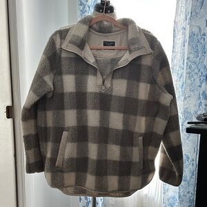 Abercrombie & Fitch Gray and Cream V-Neck Sweater